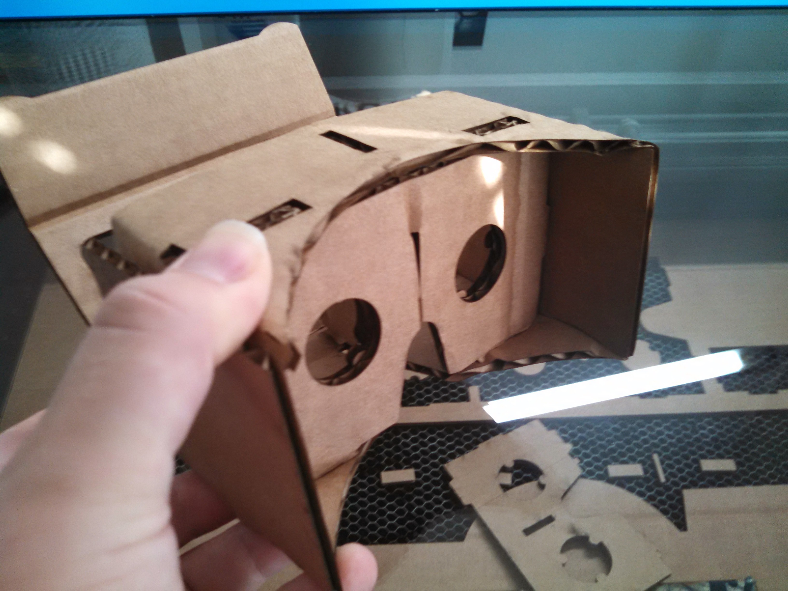 33: Google Cardboard – 52LASERS